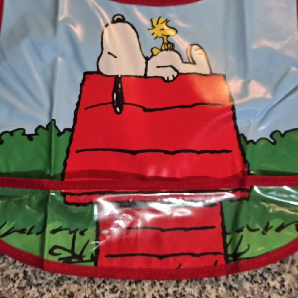 🍒🍒 Peanuts: Snoopy & Woodstock Bib - Red, Blue, and Green